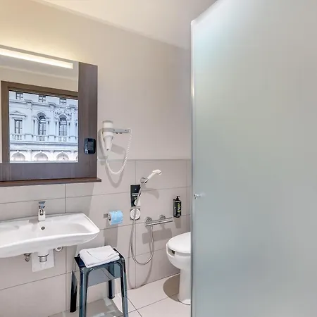 B&B Hotel Bergamo City-2